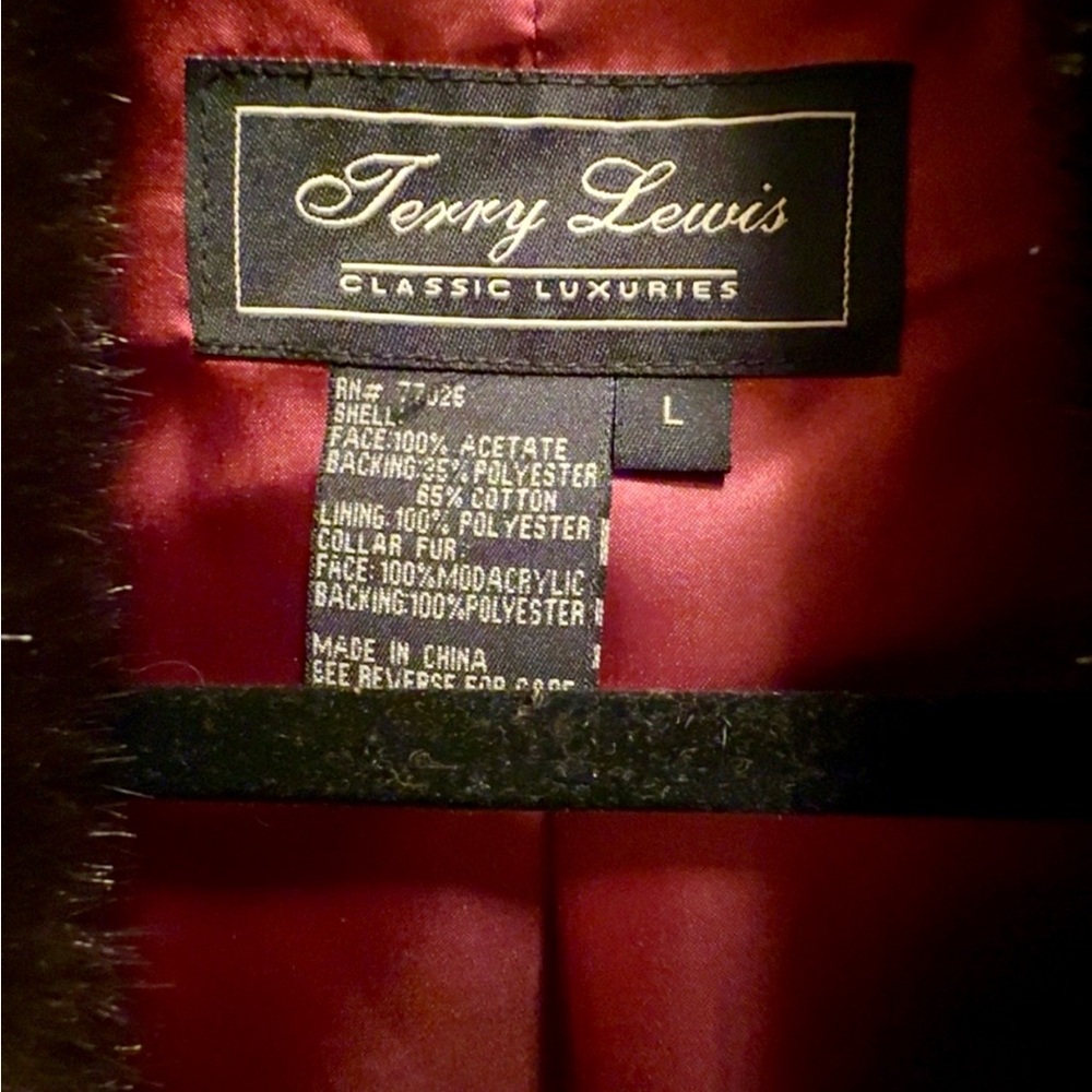 Vintage Terry Lewis Classic Luxuries faux fur trim jacket. - Picture 3 of 3